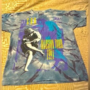 Vintage Guns N’ Roses Use Your Illusion 1991 tour shirt